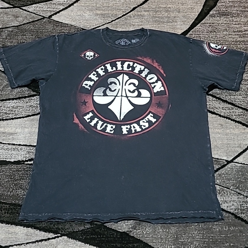 AFFLICTION LIVE FAST BLACK LAVA WASH RAW EDGE GRAPHIC TEE-SHIRT